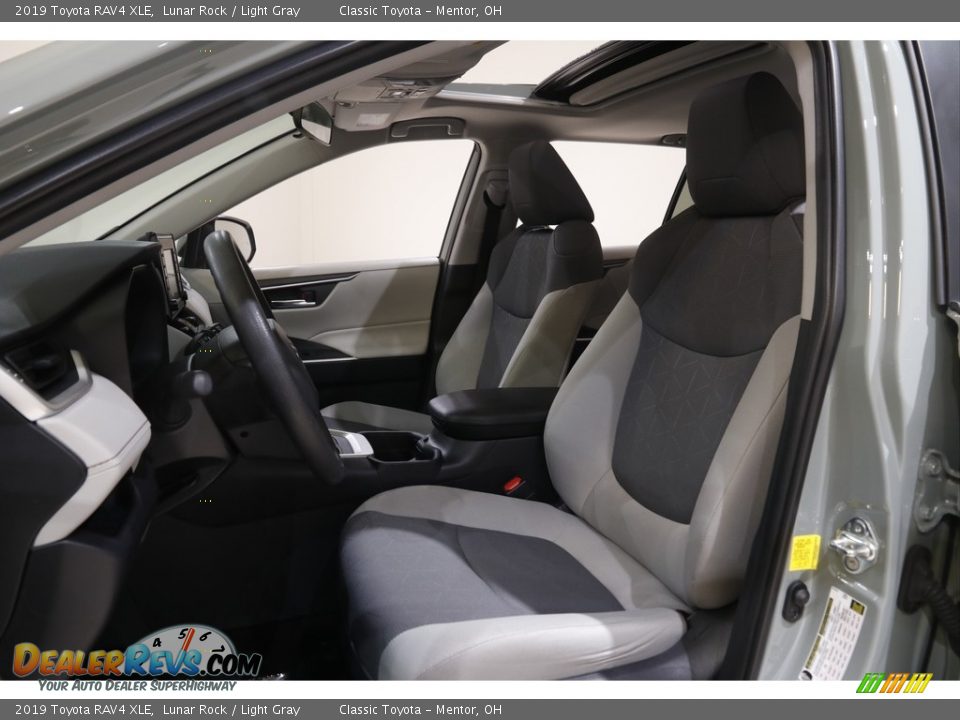 2019 Toyota RAV4 XLE Lunar Rock / Light Gray Photo #5