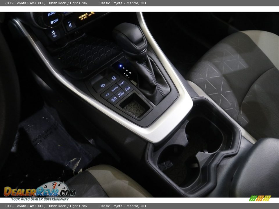 2019 Toyota RAV4 XLE Lunar Rock / Light Gray Photo #13