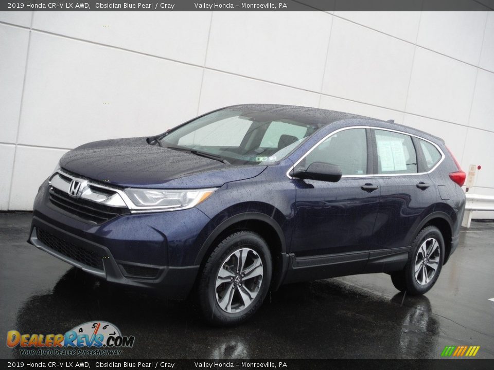 Front 3/4 View of 2019 Honda CR-V LX AWD Photo #1