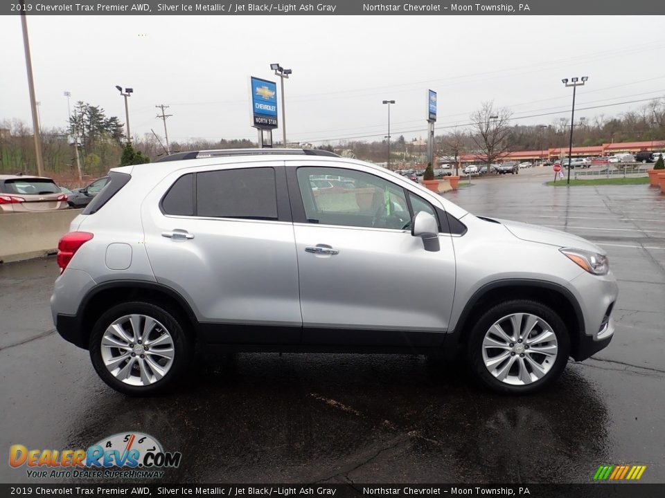 2019 Chevrolet Trax Premier AWD Silver Ice Metallic / Jet Black/­Light Ash Gray Photo #10