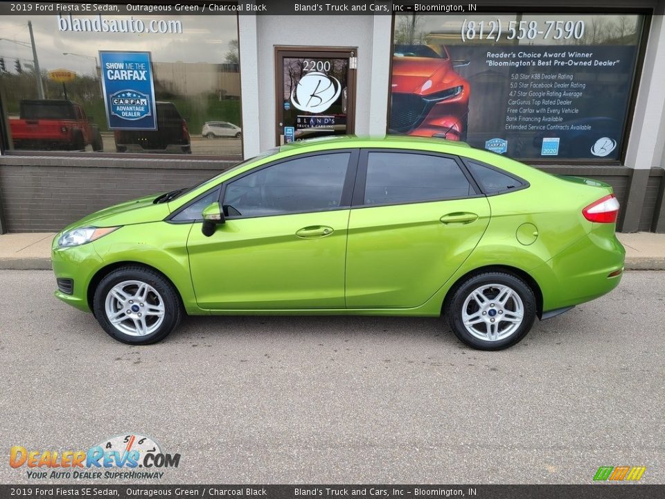 2019 Ford Fiesta SE Sedan Outrageous Green / Charcoal Black Photo #1