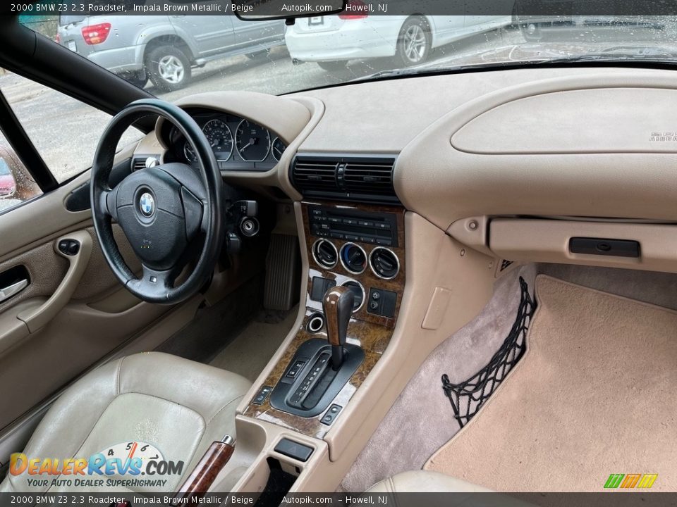 Dashboard of 2000 BMW Z3 2.3 Roadster Photo #19