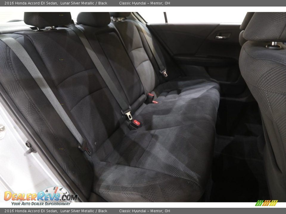 2016 Honda Accord EX Sedan Lunar Silver Metallic / Black Photo #18