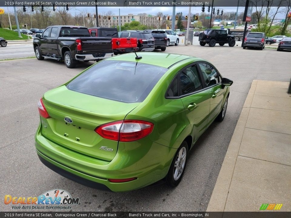 2019 Ford Fiesta SE Sedan Outrageous Green / Charcoal Black Photo #30