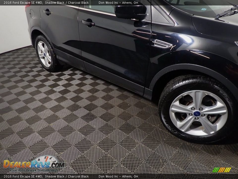 2016 Ford Escape SE 4WD Shadow Black / Charcoal Black Photo #5