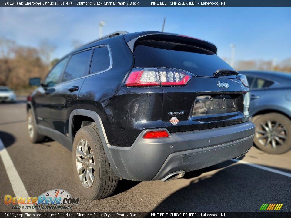 2019 Jeep Cherokee Latitude Plus 4x4 Diamond Black Crystal Pearl / Black Photo #4