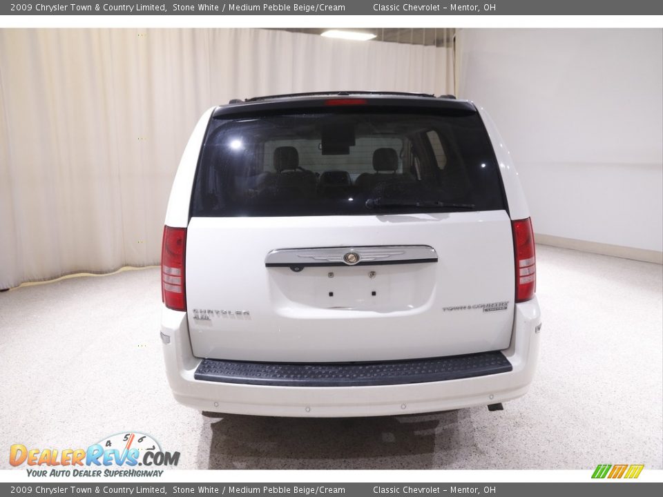 2009 Chrysler Town & Country Limited Stone White / Medium Pebble Beige/Cream Photo #22