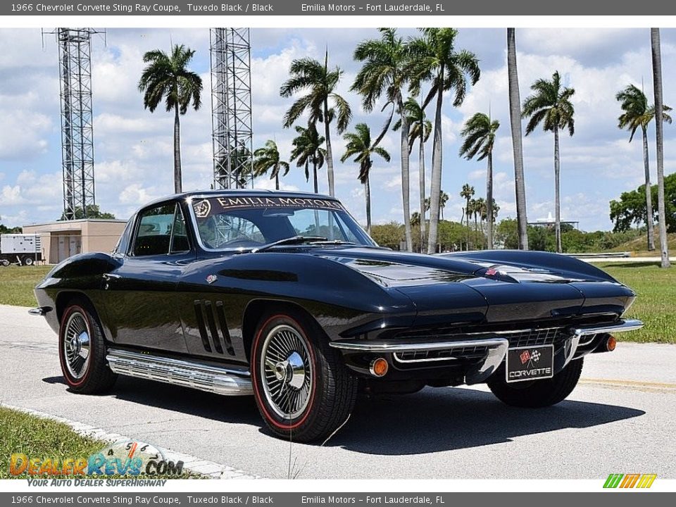 Front 3/4 View of 1966 Chevrolet Corvette Sting Ray Coupe Photo #1