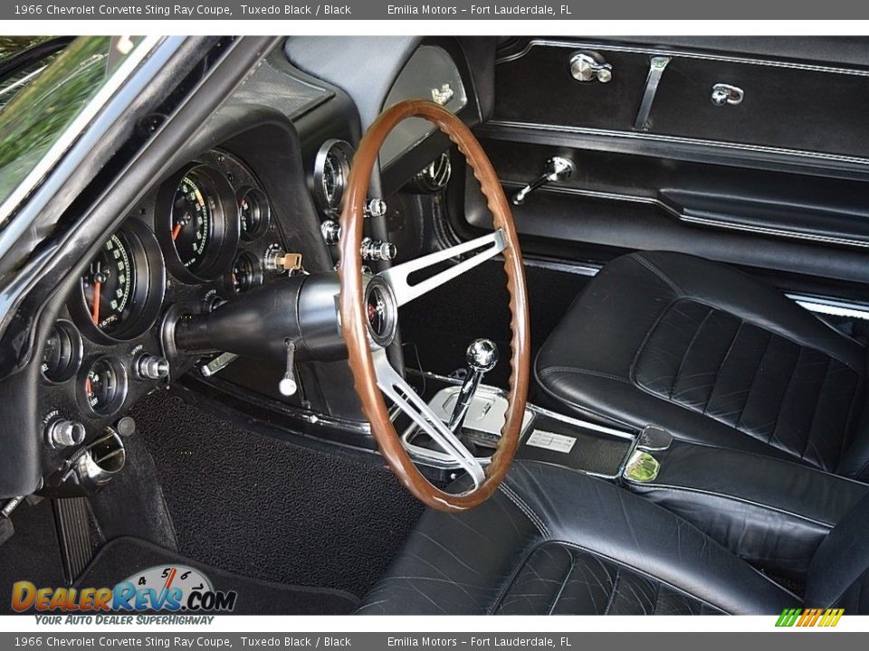 Front Seat of 1966 Chevrolet Corvette Sting Ray Coupe Photo #24
