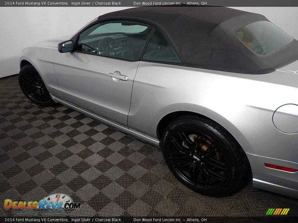 2014 Ford Mustang V6 Convertible Ingot Silver / Charcoal Black Photo #17