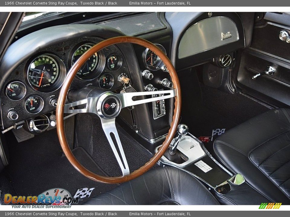 Dashboard of 1966 Chevrolet Corvette Sting Ray Coupe Photo #25