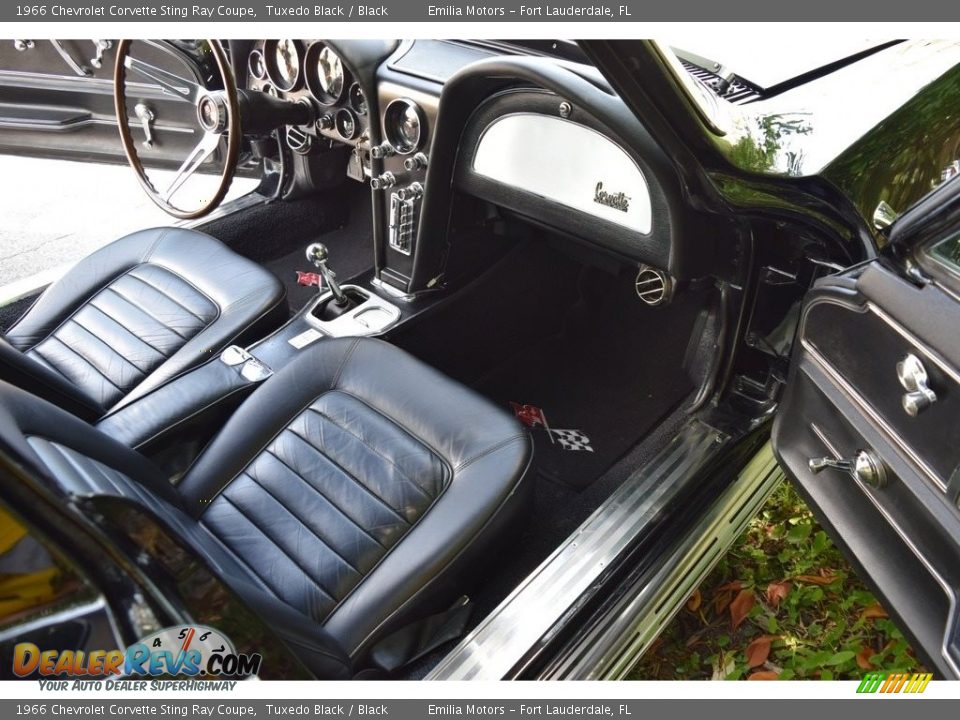 Front Seat of 1966 Chevrolet Corvette Sting Ray Coupe Photo #37