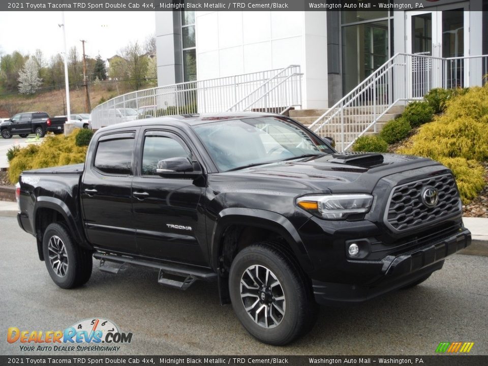 Front 3/4 View of 2021 Toyota Tacoma TRD Sport Double Cab 4x4 Photo #1