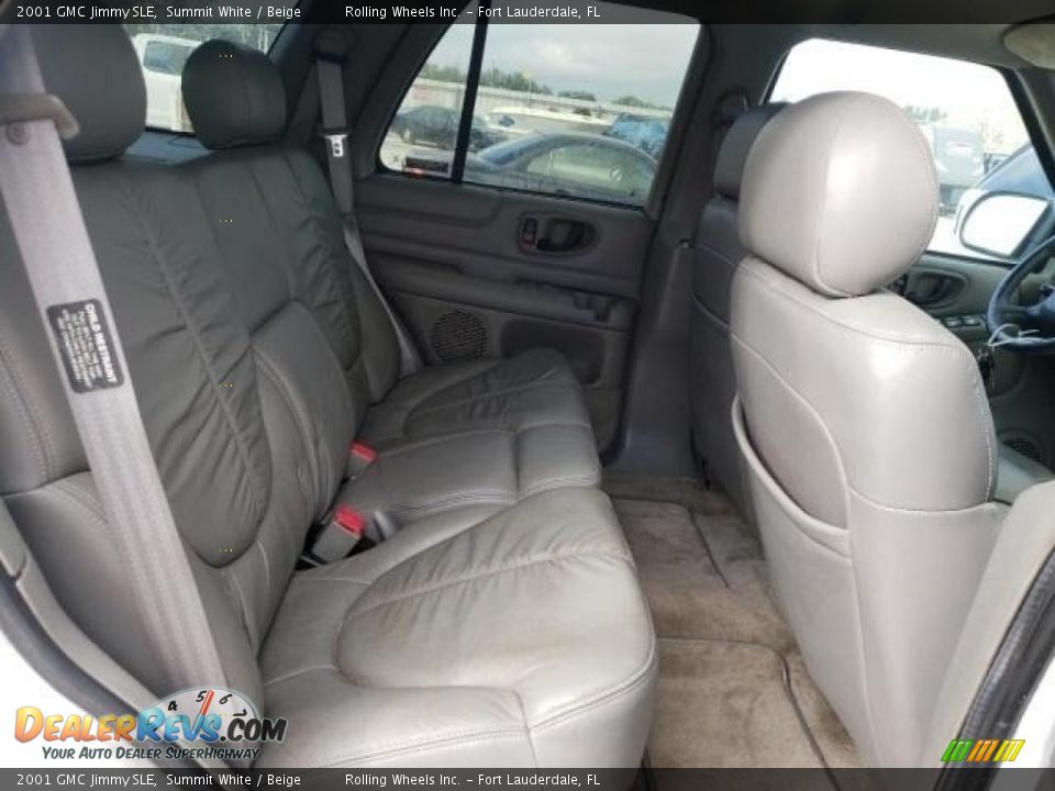 Rear Seat of 2001 GMC Jimmy SLE Photo #6