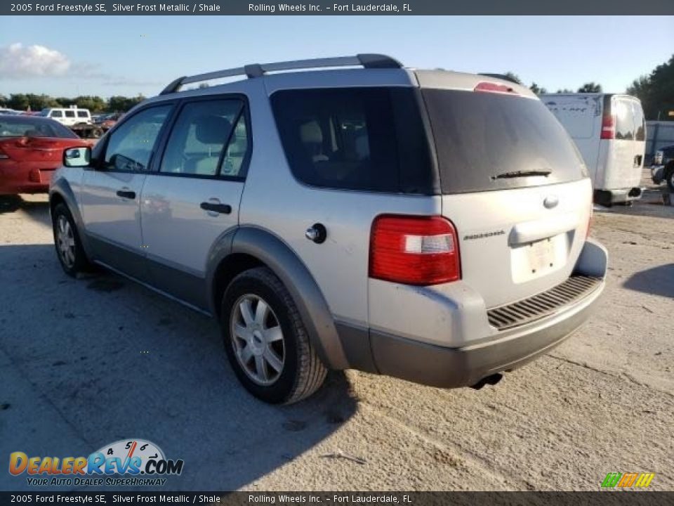 2005 Ford Freestyle SE Silver Frost Metallic / Shale Photo #2