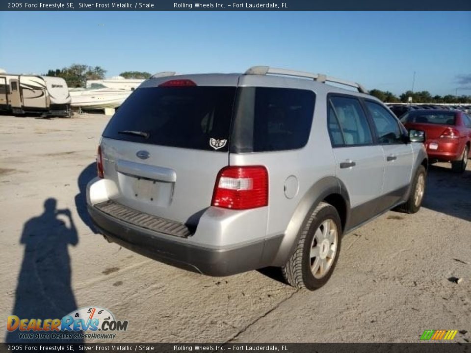 2005 Ford Freestyle SE Silver Frost Metallic / Shale Photo #3