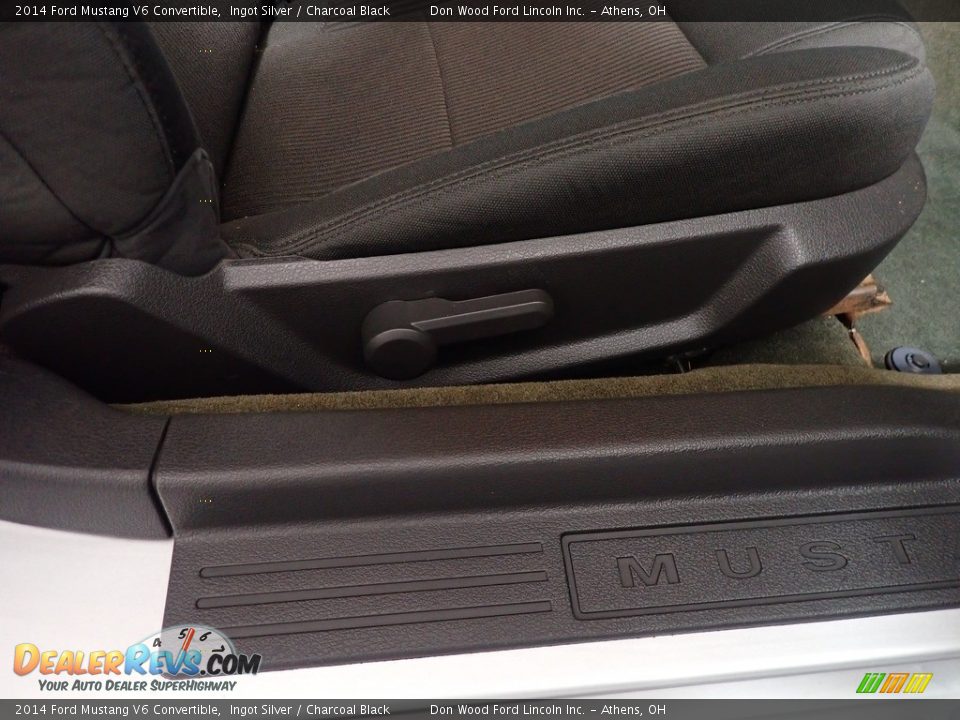 2014 Ford Mustang V6 Convertible Ingot Silver / Charcoal Black Photo #34