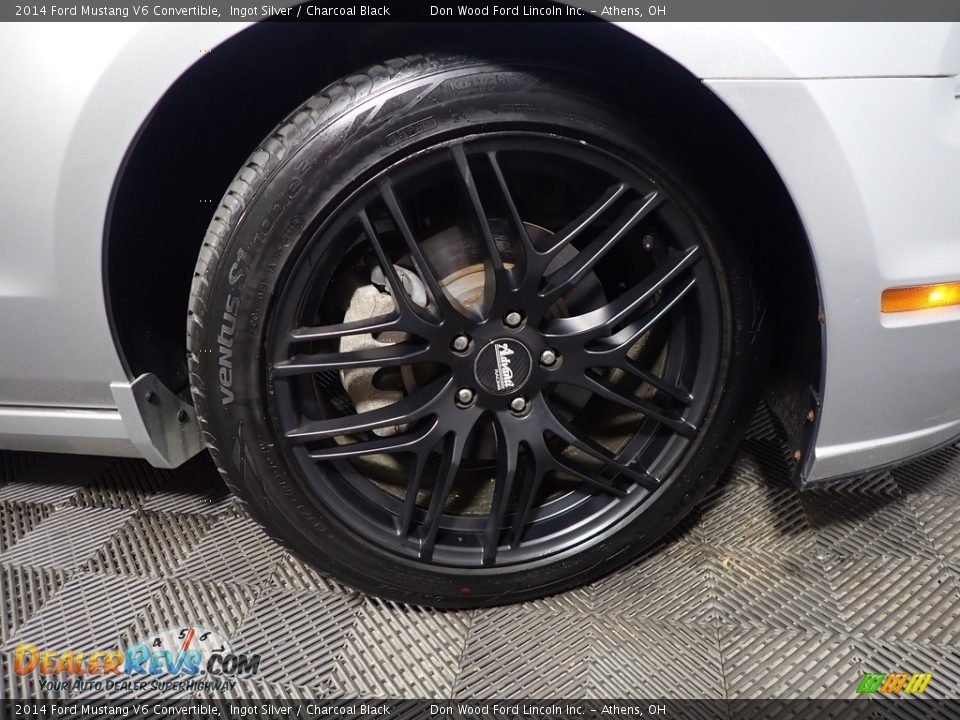 2014 Ford Mustang V6 Convertible Ingot Silver / Charcoal Black Photo #35