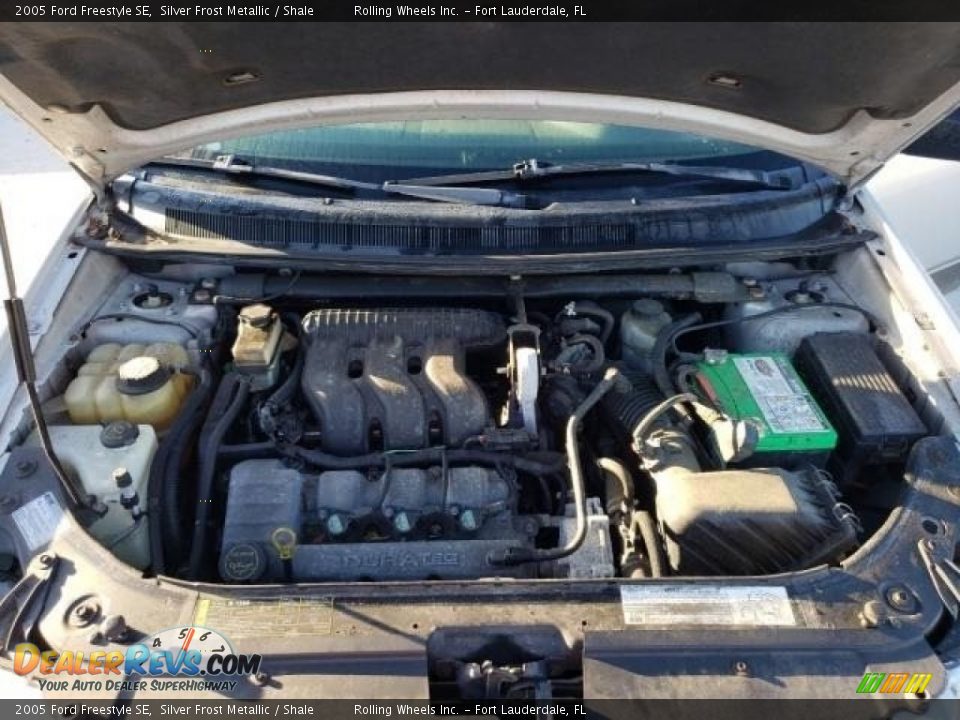 2005 Ford Freestyle SE Silver Frost Metallic / Shale Photo #6