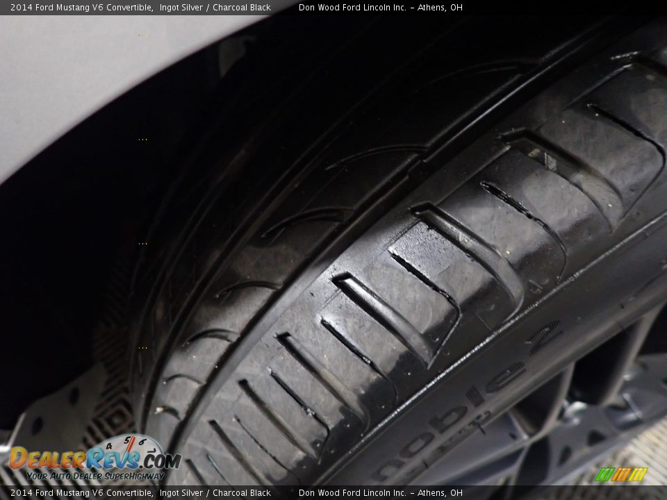 2014 Ford Mustang V6 Convertible Ingot Silver / Charcoal Black Photo #36