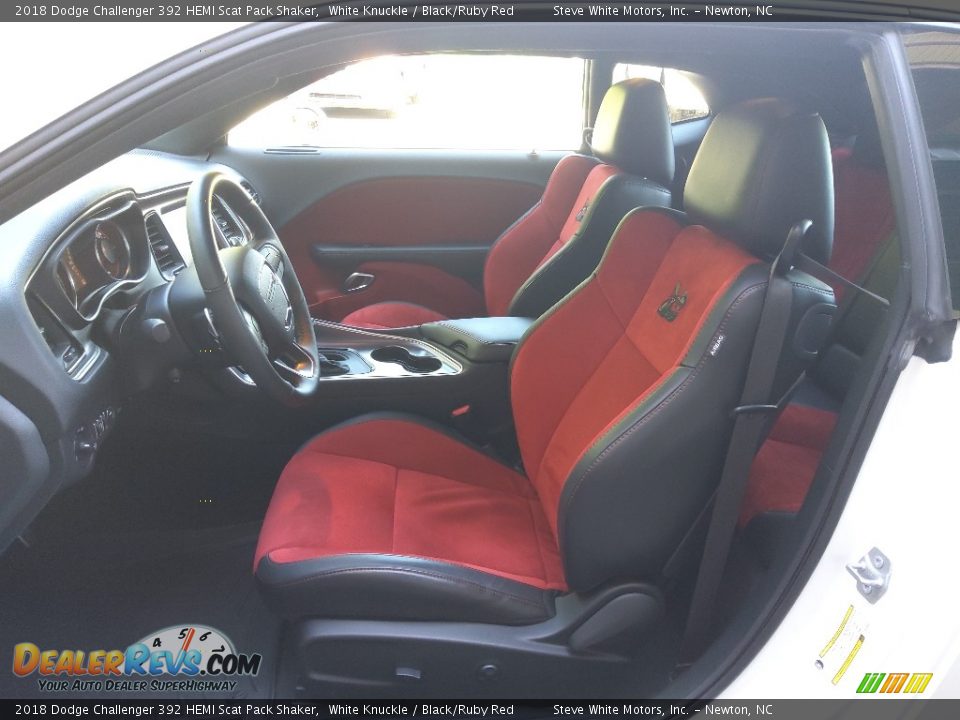 Front Seat of 2018 Dodge Challenger 392 HEMI Scat Pack Shaker Photo #11