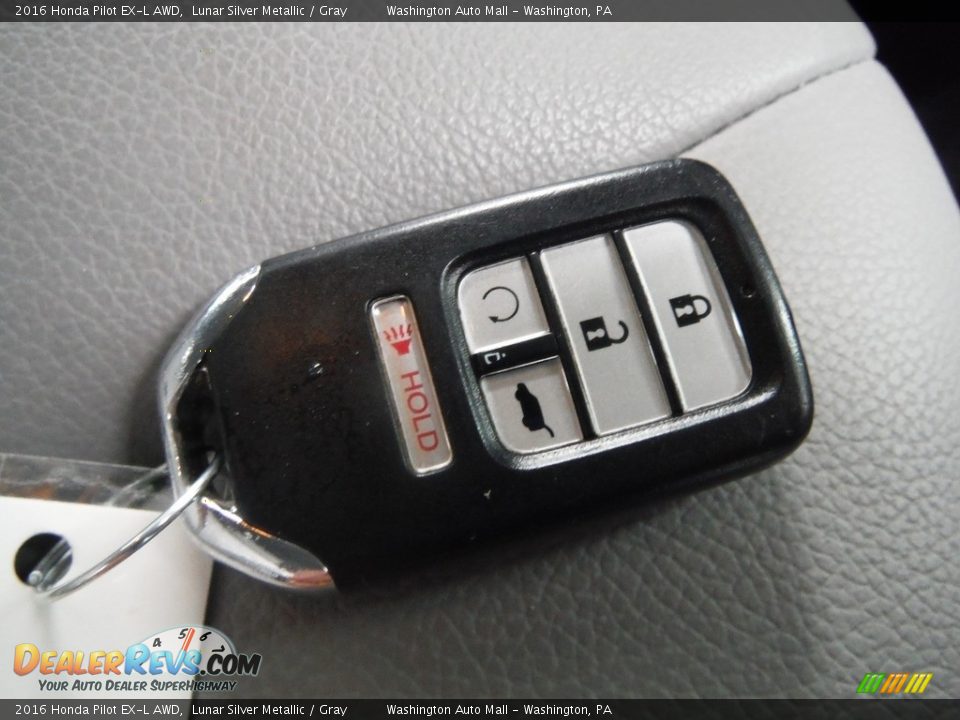 Keys of 2016 Honda Pilot EX-L AWD Photo #33
