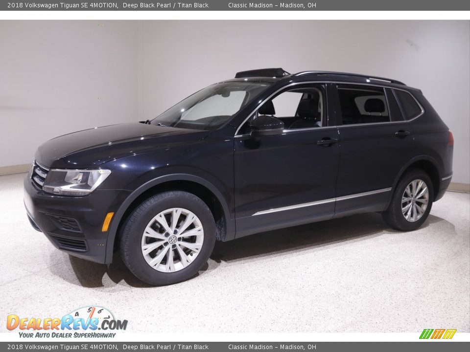 2018 Volkswagen Tiguan SE 4MOTION Deep Black Pearl / Titan Black Photo #3