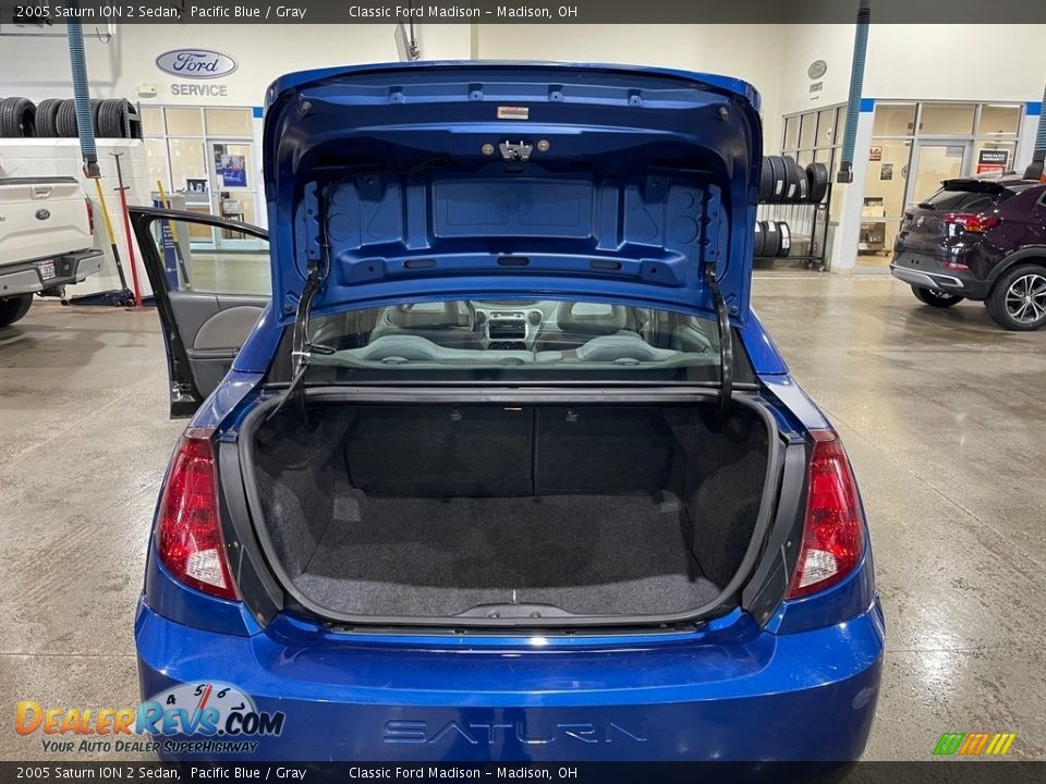 2005 Saturn ION 2 Sedan Pacific Blue / Gray Photo #15