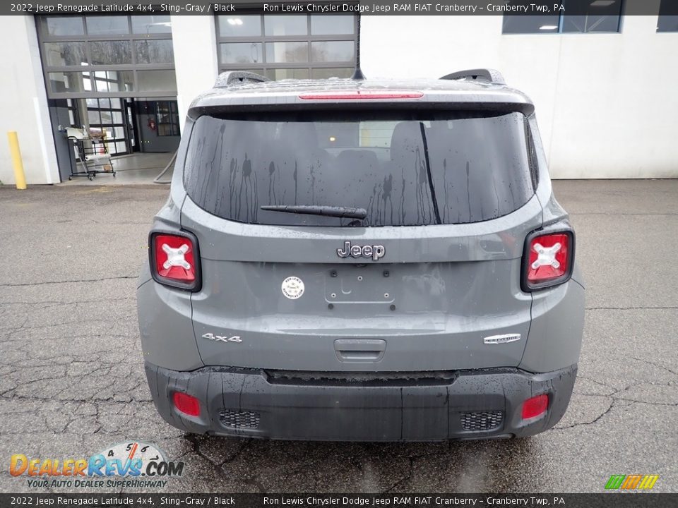 2022 Jeep Renegade Latitude 4x4 Sting-Gray / Black Photo #4