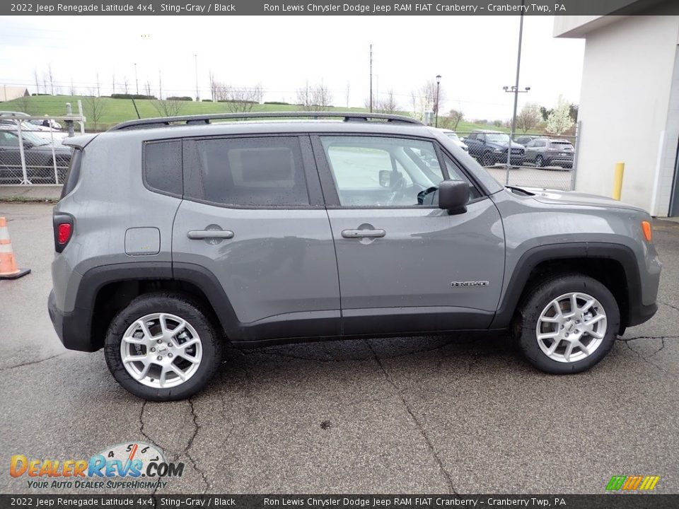 2022 Jeep Renegade Latitude 4x4 Sting-Gray / Black Photo #6