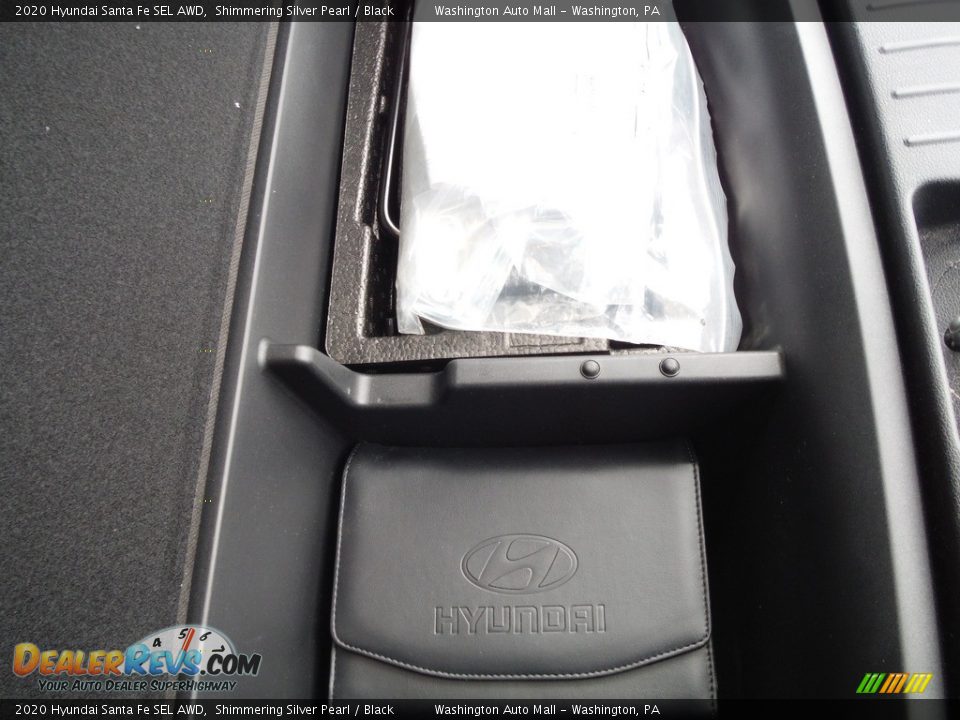 2020 Hyundai Santa Fe SEL AWD Shimmering Silver Pearl / Black Photo #32