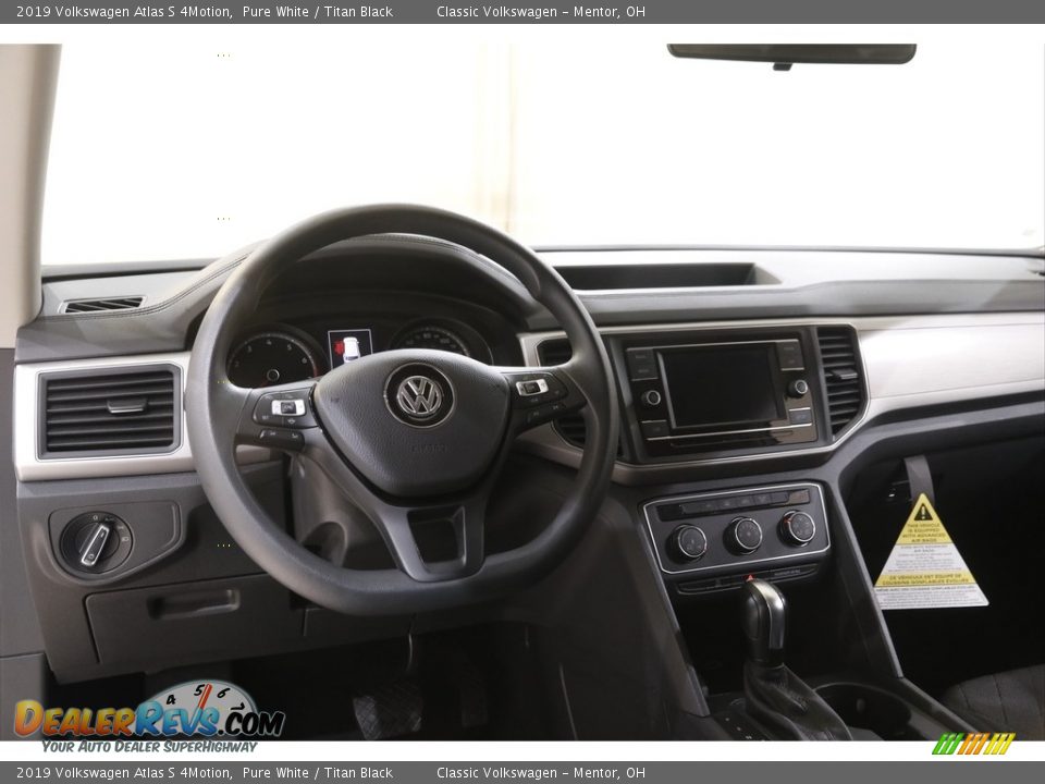 Dashboard of 2019 Volkswagen Atlas S 4Motion Photo #6