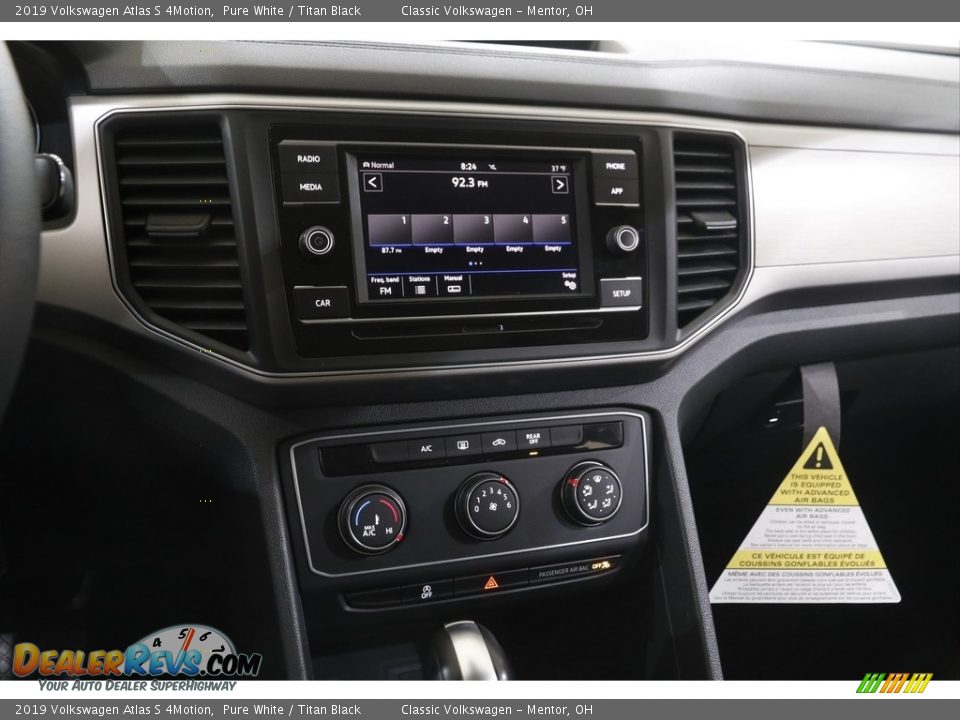 Controls of 2019 Volkswagen Atlas S 4Motion Photo #9