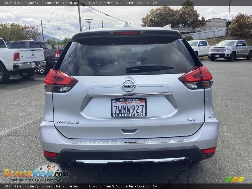 2017 Nissan Rogue SV Brilliant Silver / Charcoal Photo #6