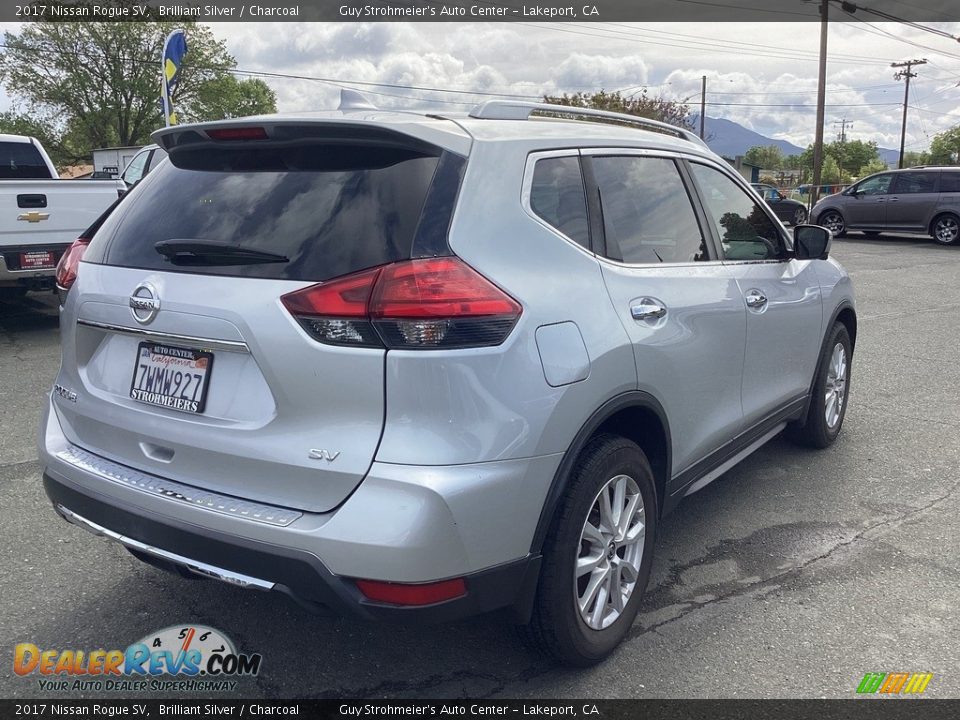 2017 Nissan Rogue SV Brilliant Silver / Charcoal Photo #7