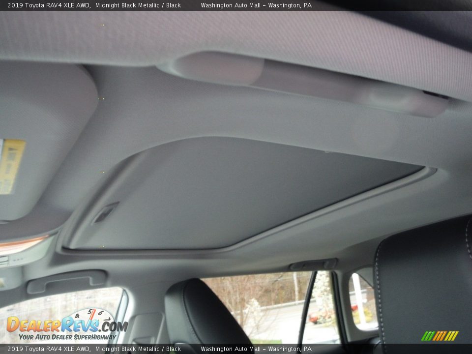 2019 Toyota RAV4 XLE AWD Midnight Black Metallic / Black Photo #21