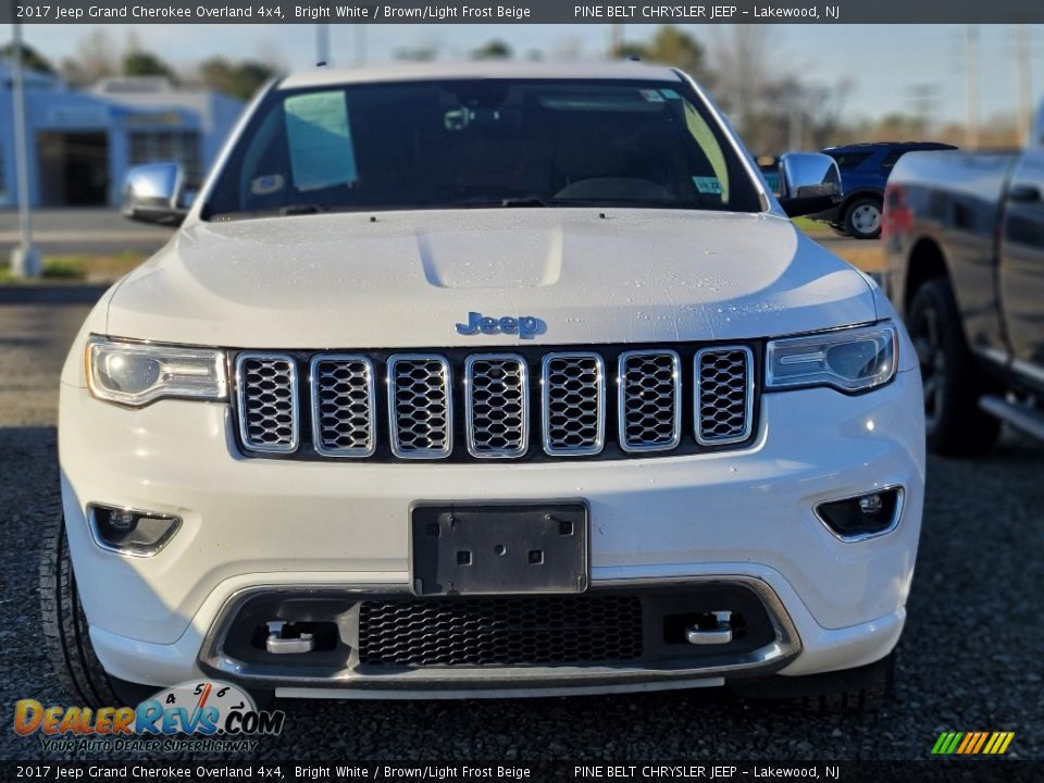 2017 Jeep Grand Cherokee Overland 4x4 Bright White / Brown/Light Frost Beige Photo #2