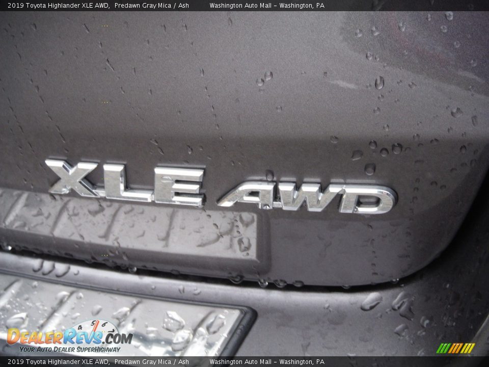 2019 Toyota Highlander XLE AWD Predawn Gray Mica / Ash Photo #17