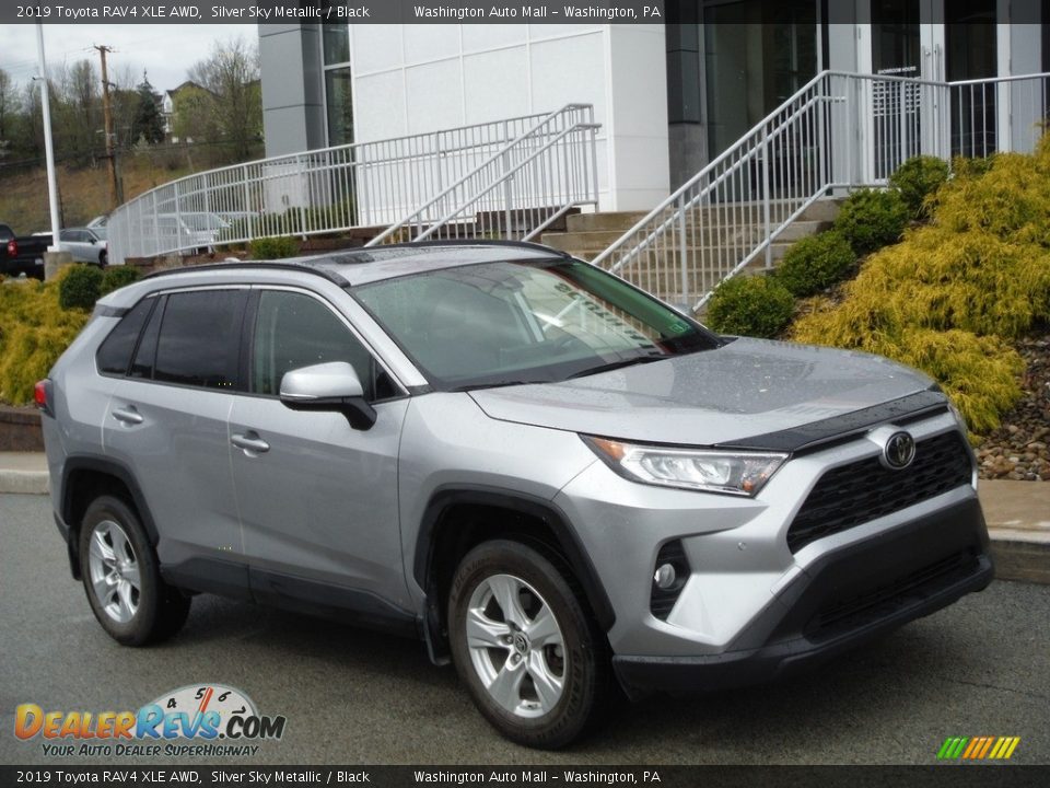 2019 Toyota RAV4 XLE AWD Silver Sky Metallic / Black Photo #1