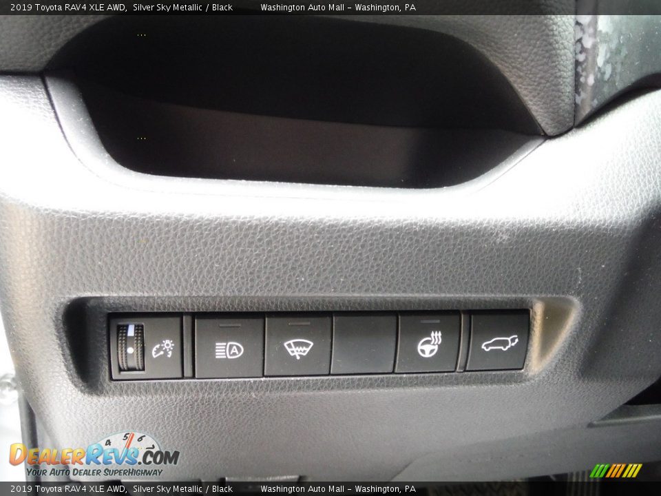 2019 Toyota RAV4 XLE AWD Silver Sky Metallic / Black Photo #26