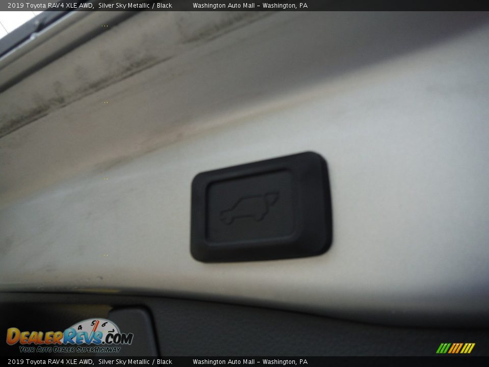 2019 Toyota RAV4 XLE AWD Silver Sky Metallic / Black Photo #29