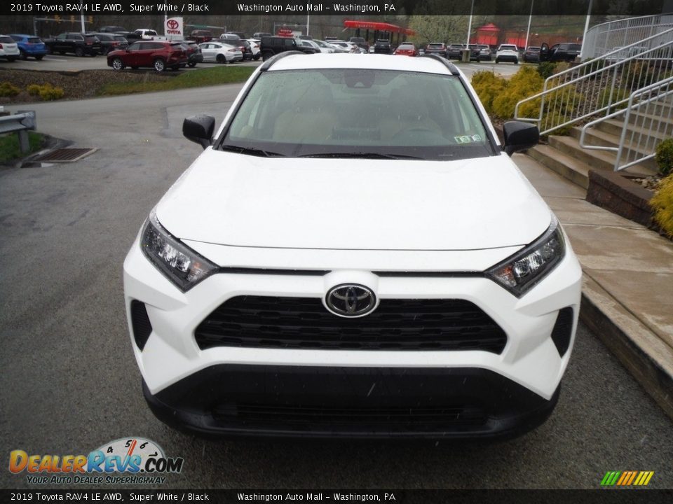 2019 Toyota RAV4 LE AWD Super White / Black Photo #10