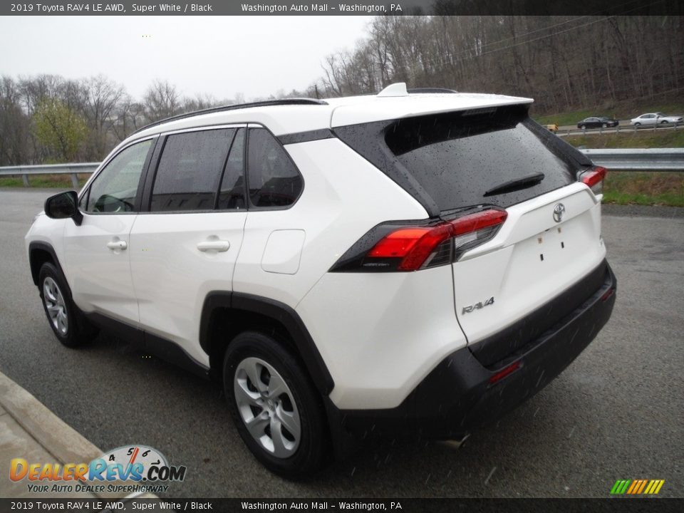 2019 Toyota RAV4 LE AWD Super White / Black Photo #13