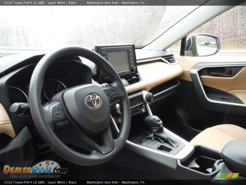 2019 Toyota RAV4 LE AWD Super White / Black Photo #17