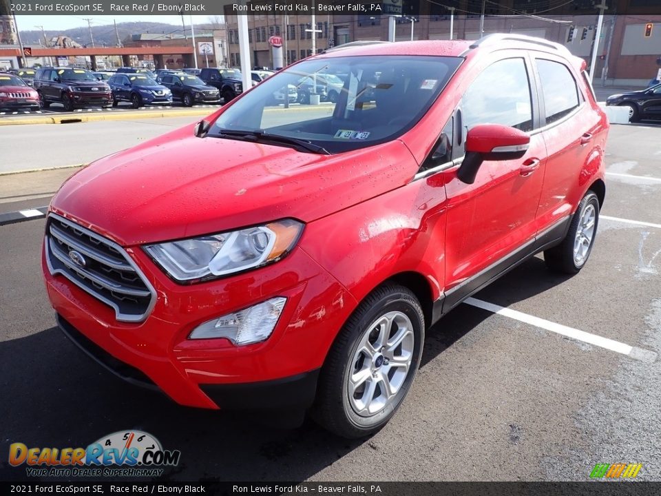 Front 3/4 View of 2021 Ford EcoSport SE Photo #4