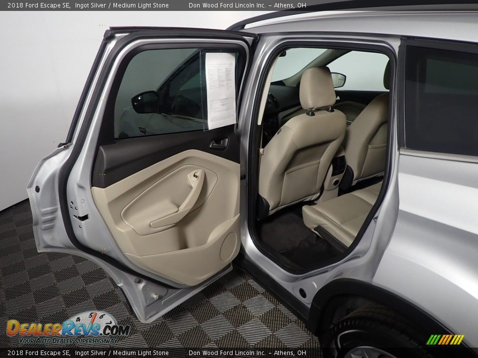 2018 Ford Escape SE Ingot Silver / Medium Light Stone Photo #36