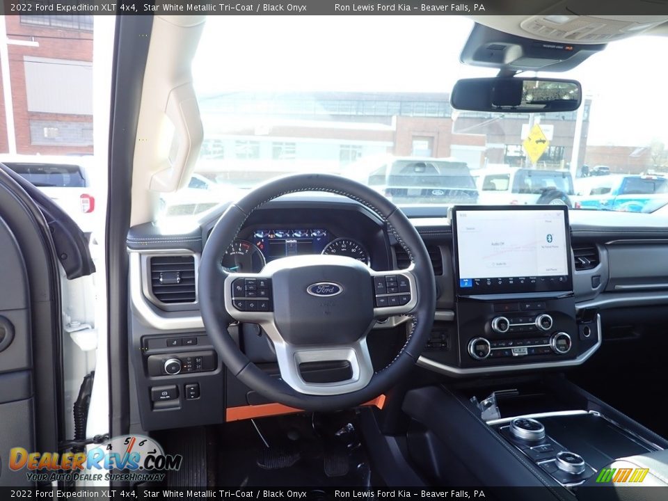 Dashboard of 2022 Ford Expedition XLT 4x4 Photo #14