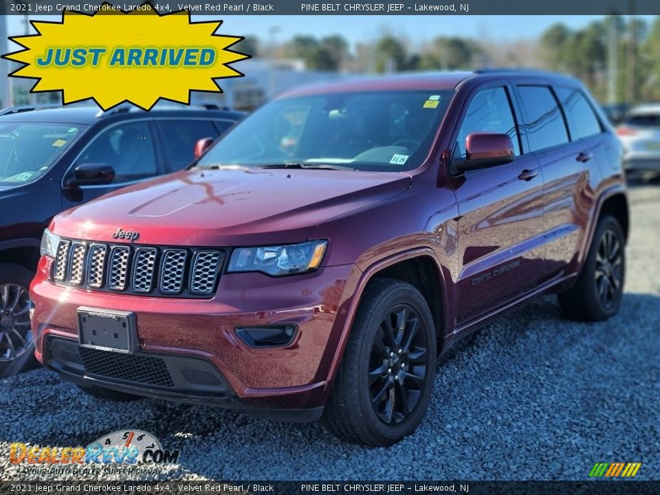 2021 Jeep Grand Cherokee Laredo 4x4 Velvet Red Pearl / Black Photo #1