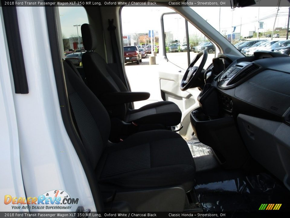 2018 Ford Transit Passenger Wagon XLT 350 MR Long Oxford White / Charcoal Black Photo #18