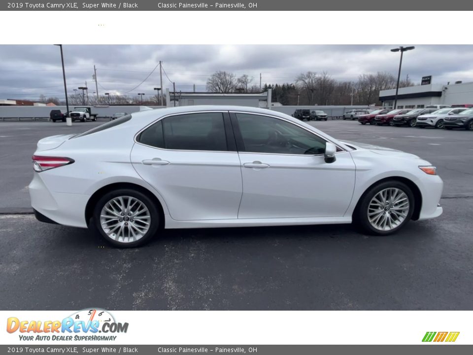 2019 Toyota Camry XLE Super White / Black Photo #9